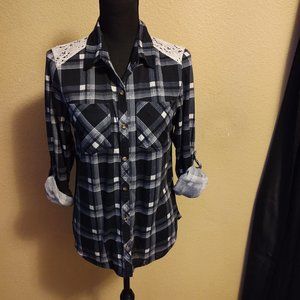 Blue checked button up the front flannel S Sm